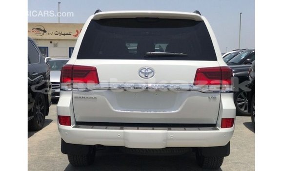 Buy Import Toyota Land Cruiser White Car in Import - Dubai in Akmecet Buy Import Toyota Land Cruiser White Car in Import - Dubai in Akmecet