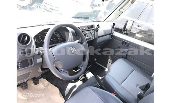 Buy Import Toyota Land Cruiser White Car in Import - Dubai in Akmecet Buy Import Toyota Land Cruiser White Car in Import - Dubai in Akmecet