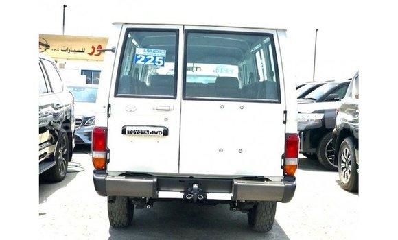 Buy Import Toyota Land Cruiser White Car in Import - Dubai in Akmecet Buy Import Toyota Land Cruiser White Car in Import - Dubai in Akmecet