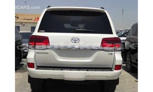 Buy Import Toyota Land Cruiser White Car in Import - Dubai in Akmecet Buy Import Toyota Land Cruiser White Car in Import - Dubai in Akmecet