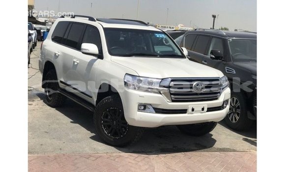 Buy Import Toyota Land Cruiser White Car in Import - Dubai in Akmecet Buy Import Toyota Land Cruiser White Car in Import - Dubai in Akmecet