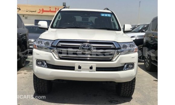 Buy Import Toyota Land Cruiser White Car in Import - Dubai in Akmecet Buy Import Toyota Land Cruiser White Car in Import - Dubai in Akmecet