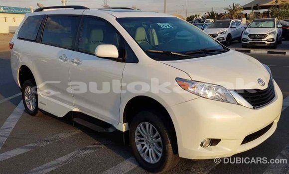 Buy Import Toyota Sienna White Car in Import - Dubai in Akmecet Buy Import Toyota Sienna White Car in Import - Dubai in Akmecet