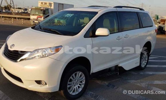 Buy Import Toyota Sienna White Car in Import - Dubai in Akmecet Buy Import Toyota Sienna White Car in Import - Dubai in Akmecet