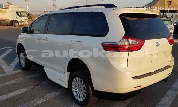 Buy Import Toyota Sienna White Car in Import - Dubai in Akmecet Buy Import Toyota Sienna White Car in Import - Dubai in Akmecet