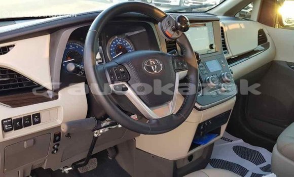 Buy Import Toyota Sienna White Car in Import - Dubai in Akmecet Buy Import Toyota Sienna White Car in Import - Dubai in Akmecet