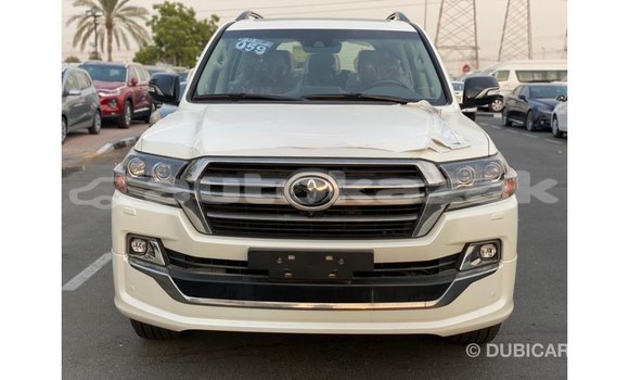 Buy Import Toyota Land Cruiser White Car in Import - Dubai in Akmecet Buy Import Toyota Land Cruiser White Car in Import - Dubai in Akmecet