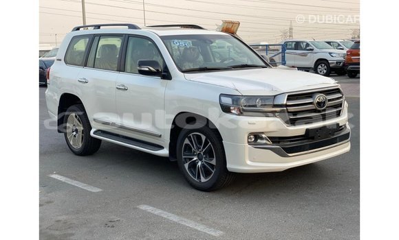 Buy Import Toyota Land Cruiser White Car in Import - Dubai in Akmecet Buy Import Toyota Land Cruiser White Car in Import - Dubai in Akmecet
