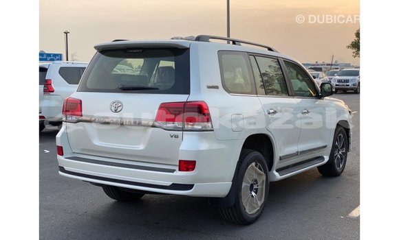 Buy Import Toyota Land Cruiser White Car in Import - Dubai in Akmecet Buy Import Toyota Land Cruiser White Car in Import - Dubai in Akmecet