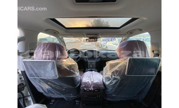 Buy Import Toyota Land Cruiser White Car in Import - Dubai in Akmecet Buy Import Toyota Land Cruiser White Car in Import - Dubai in Akmecet