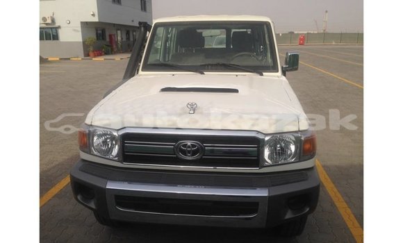 Buy Import Toyota Land Cruiser White Car in Import - Dubai in Akmecet Buy Import Toyota Land Cruiser White Car in Import - Dubai in Akmecet