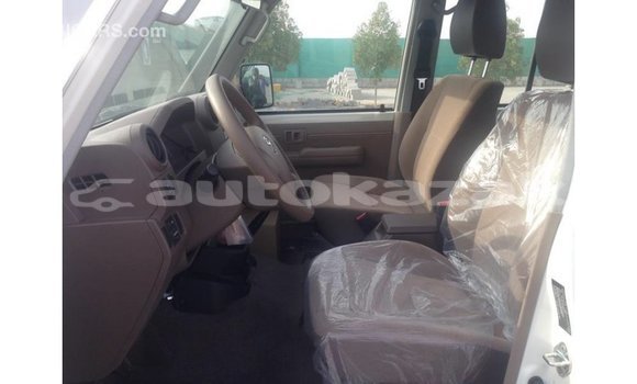 Buy Import Toyota Land Cruiser White Car in Import - Dubai in Akmecet Buy Import Toyota Land Cruiser White Car in Import - Dubai in Akmecet