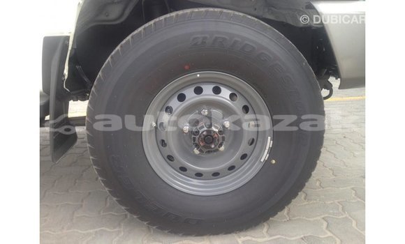 Buy Import Toyota Land Cruiser White Car in Import - Dubai in Akmecet Buy Import Toyota Land Cruiser White Car in Import - Dubai in Akmecet