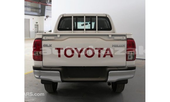 Buy Import Toyota Hilux White Car in Import - Dubai in Akmecet Buy Import Toyota Hilux White Car in Import - Dubai in Akmecet