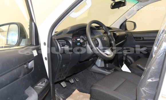 Buy Import Toyota Hilux White Car in Import - Dubai in Akmecet Buy Import Toyota Hilux White Car in Import - Dubai in Akmecet
