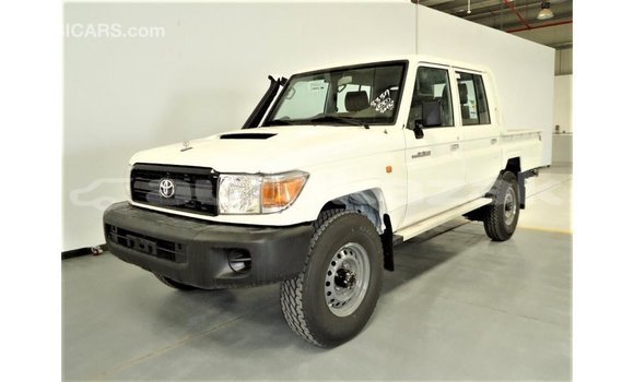 Buy Import Toyota Land Cruiser White Car in Import - Dubai in Akmecet Buy Import Toyota Land Cruiser White Car in Import - Dubai in Akmecet