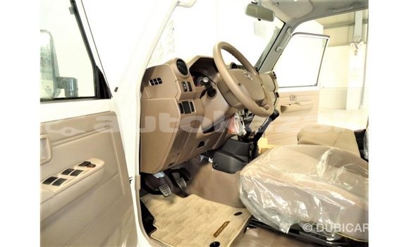 Buy Import Toyota Land Cruiser White Car in Import - Dubai in Akmecet Buy Import Toyota Land Cruiser White Car in Import - Dubai in Akmecet