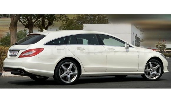 Buy Import Mercedes-Benz 190 White Car in Import - Dubai in Akmecet Buy Import Mercedes-Benz 190 White Car in Import - Dubai in Akmecet