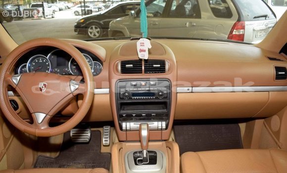 Buy Import Porsche Cayenne Green Car in Import - Dubai in Akmecet Buy Import Porsche Cayenne Green Car in Import - Dubai in Akmecet
