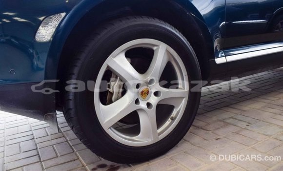 Buy Import Porsche Cayenne Green Car in Import - Dubai in Akmecet