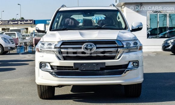 Buy Import Toyota Land Cruiser White Car in Import - Dubai in Akmecet Buy Import Toyota Land Cruiser White Car in Import - Dubai in Akmecet