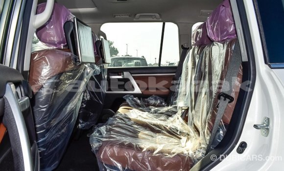 Buy Import Toyota Land Cruiser White Car in Import - Dubai in Akmecet Buy Import Toyota Land Cruiser White Car in Import - Dubai in Akmecet