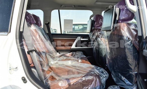 Buy Import Toyota Land Cruiser White Car in Import - Dubai in Akmecet Buy Import Toyota Land Cruiser White Car in Import - Dubai in Akmecet