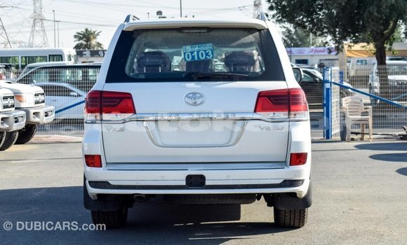 Buy Import Toyota Land Cruiser White Car in Import - Dubai in Akmecet Buy Import Toyota Land Cruiser White Car in Import - Dubai in Akmecet