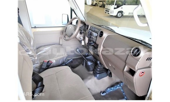 Buy Import Toyota Land Cruiser Beige Car in Import - Dubai in Akmecet Buy Import Toyota Land Cruiser Beige Car in Import - Dubai in Akmecet