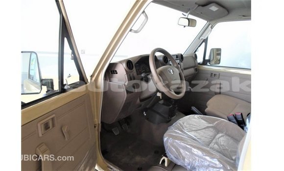 Buy Import Toyota Land Cruiser Beige Car in Import - Dubai in Akmecet Buy Import Toyota Land Cruiser Beige Car in Import - Dubai in Akmecet