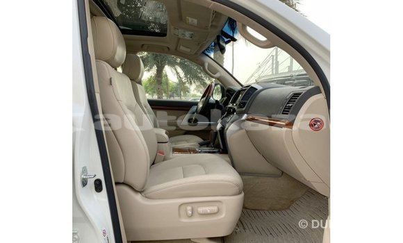 Buy Import Toyota Land Cruiser White Car in Import - Dubai in Akmecet Buy Import Toyota Land Cruiser White Car in Import - Dubai in Akmecet