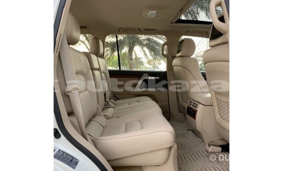 Buy Import Toyota Land Cruiser White Car in Import - Dubai in Akmecet Buy Import Toyota Land Cruiser White Car in Import - Dubai in Akmecet
