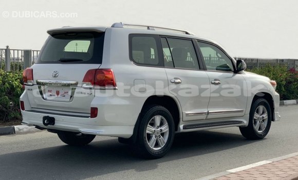 Buy Import Toyota Land Cruiser White Car in Import - Dubai in Akmecet Buy Import Toyota Land Cruiser White Car in Import - Dubai in Akmecet