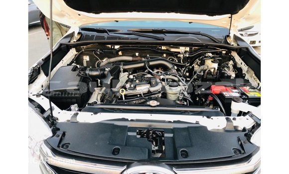 Buy Import Toyota Hilux White Car in Import - Dubai in Akmecet Buy Import Toyota Hilux White Car in Import - Dubai in Akmecet