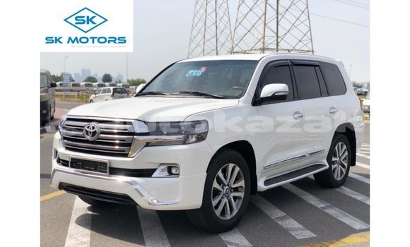 Buy Import Toyota Land Cruiser White Car in Import - Dubai in Akmecet Buy Import Toyota Land Cruiser White Car in Import - Dubai in Akmecet