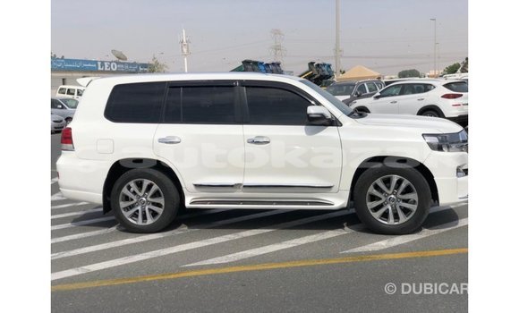 Buy Import Toyota Land Cruiser White Car in Import - Dubai in Akmecet Buy Import Toyota Land Cruiser White Car in Import - Dubai in Akmecet