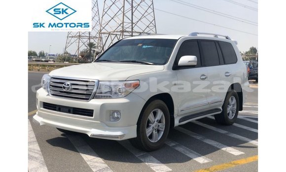 Buy Import Toyota Land Cruiser White Car in Import - Dubai in Akmecet Buy Import Toyota Land Cruiser White Car in Import - Dubai in Akmecet