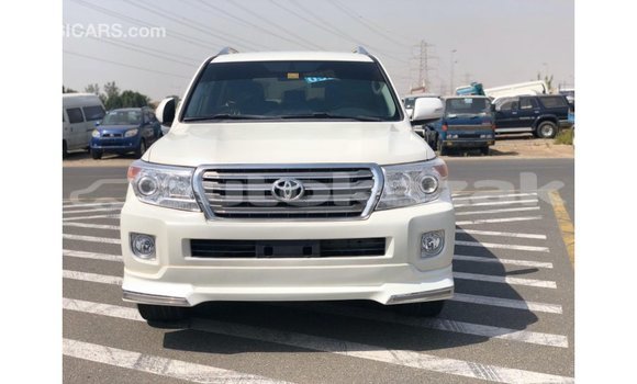 Buy Import Toyota Land Cruiser White Car in Import - Dubai in Akmecet Buy Import Toyota Land Cruiser White Car in Import - Dubai in Akmecet