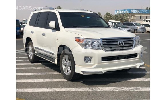 Buy Import Toyota Land Cruiser White Car in Import - Dubai in Akmecet Buy Import Toyota Land Cruiser White Car in Import - Dubai in Akmecet