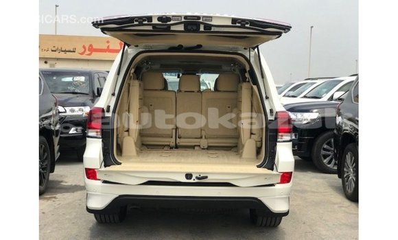 Buy Import Toyota Land Cruiser White Car in Import - Dubai in Akmecet Buy Import Toyota Land Cruiser White Car in Import - Dubai in Akmecet