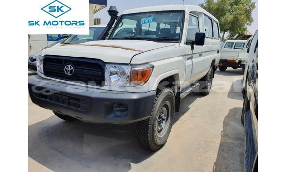 Buy Import Toyota Land Cruiser White Car in Import - Dubai in Akmecet Buy Import Toyota Land Cruiser White Car in Import - Dubai in Akmecet