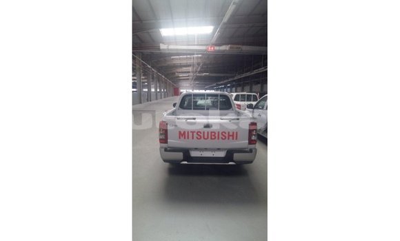 Buy Import Mitsubishi L200 White Car in Import - Dubai in Akmecet Buy Import Mitsubishi L200 White Car in Import - Dubai in Akmecet