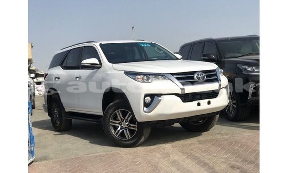 Buy Import Toyota Fortuner White Car in Import - Dubai in Akmecet