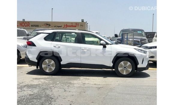 Buy Import Toyota 4Runner White Car in Import - Dubai in Akmecet Buy Import Toyota 4Runner White Car in Import - Dubai in Akmecet