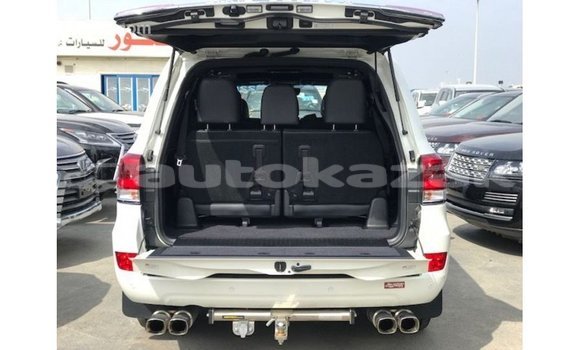 Buy Import Toyota Land Cruiser White Car in Import - Dubai in Akmecet Buy Import Toyota Land Cruiser White Car in Import - Dubai in Akmecet