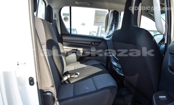 Buy Import Toyota Hilux White Car in Import - Dubai in Akmecet Buy Import Toyota Hilux White Car in Import - Dubai in Akmecet