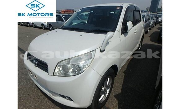 Buy Import Toyota Rush White Car in Import - Dubai in Akmecet