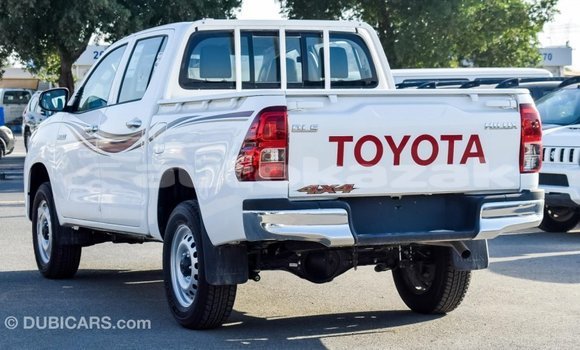 Buy Import Toyota Hilux White Car in Import - Dubai in Akmecet Buy Import Toyota Hilux White Car in Import - Dubai in Akmecet