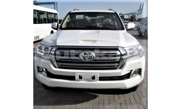 Buy Import Toyota Land Cruiser White Car in Import - Dubai in Akmecet Buy Import Toyota Land Cruiser White Car in Import - Dubai in Akmecet