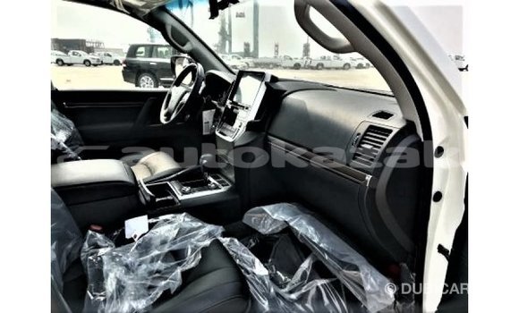 Buy Import Toyota Land Cruiser White Car in Import - Dubai in Akmecet Buy Import Toyota Land Cruiser White Car in Import - Dubai in Akmecet